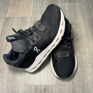 OnCloud Nova Running Black Sneakers